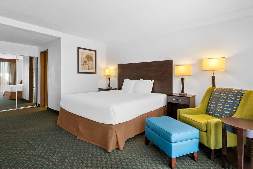 Best Western Date Tree Hotel - photo 26