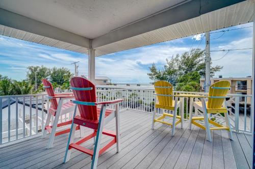 Sea Site Retreat Unit A Great amenities nearby Short walk to the beach — 4-Star Luxury Hotel in Bradenton Beach, United States