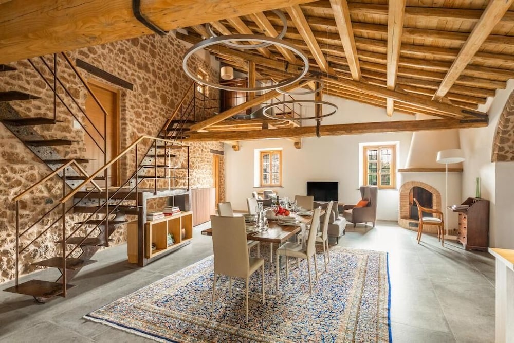Antico Borgo Molino 7cento — hotel in Cori