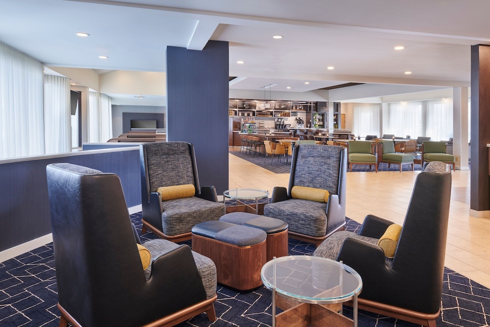 Courtyard by Marriott Detroit Livonia - photo 4