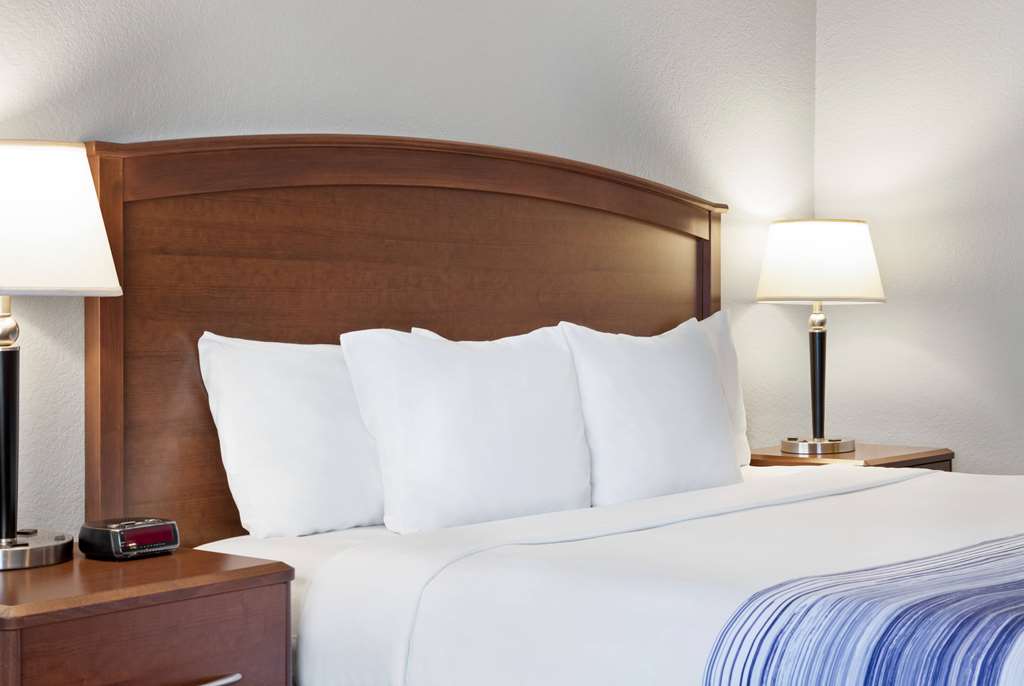 AmericInn by Wyndham Bemidji - photo 33