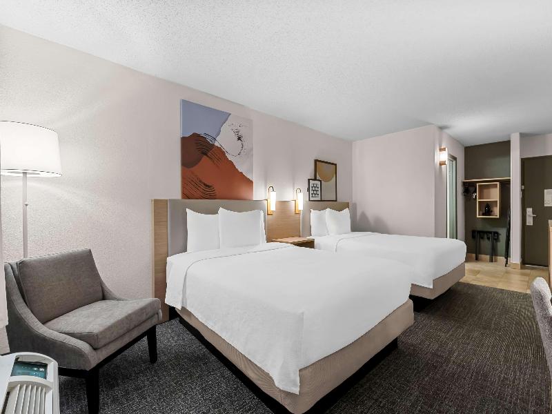 Best Western Plus Philadelphia Bensalem Hotel - photo 29