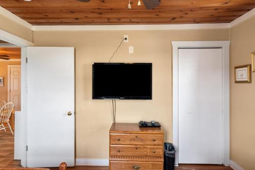 A Beach Music Paradise by Oak Island Accommodations - photo 4