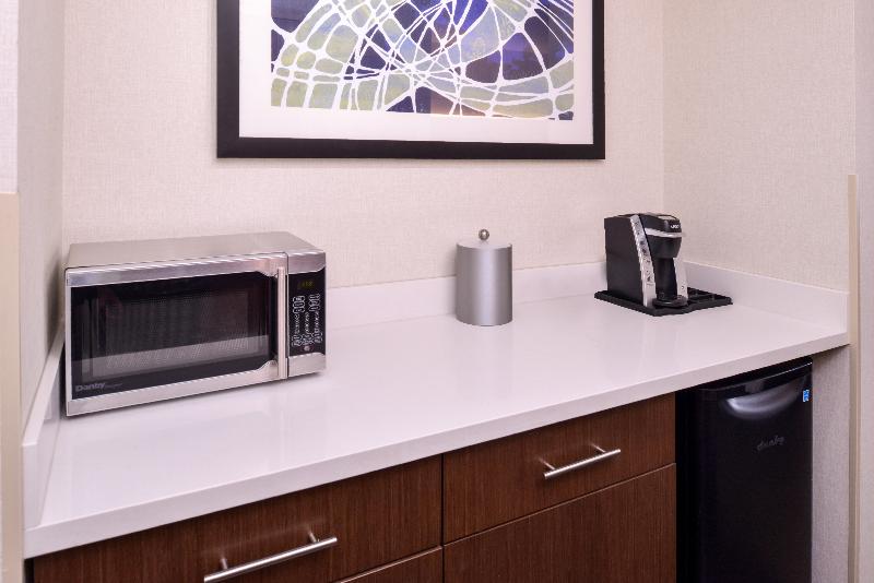 Holiday Inn Express Hotel & Suites Southfield Detroit - photo 18