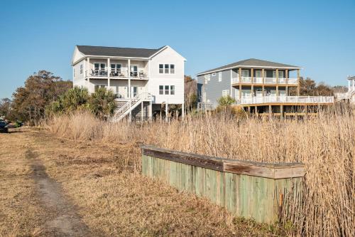 Ocean Wind by Oak Island Accommodations - photo 16