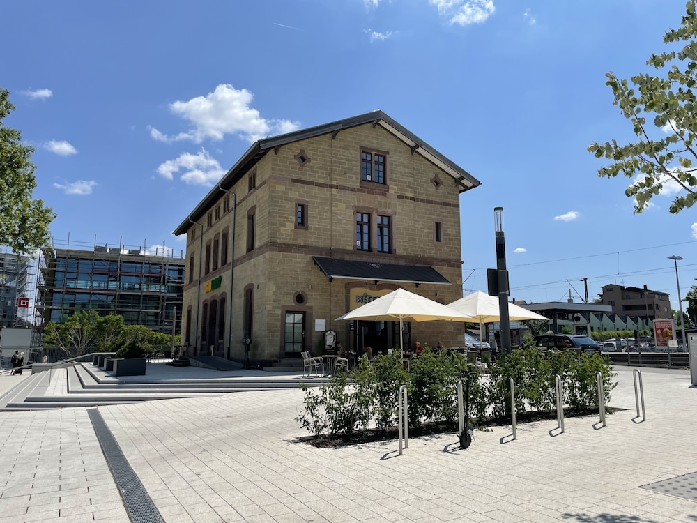 Hotel am Bahnhof Stuttgart Ditzingen — hotel in Ditzingen