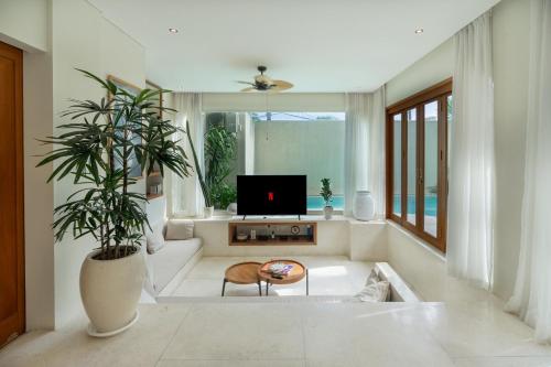 Villa Viento Tropical Haven Canggu — 4-Star Luxury Hotel in Canggu, Indonesia
