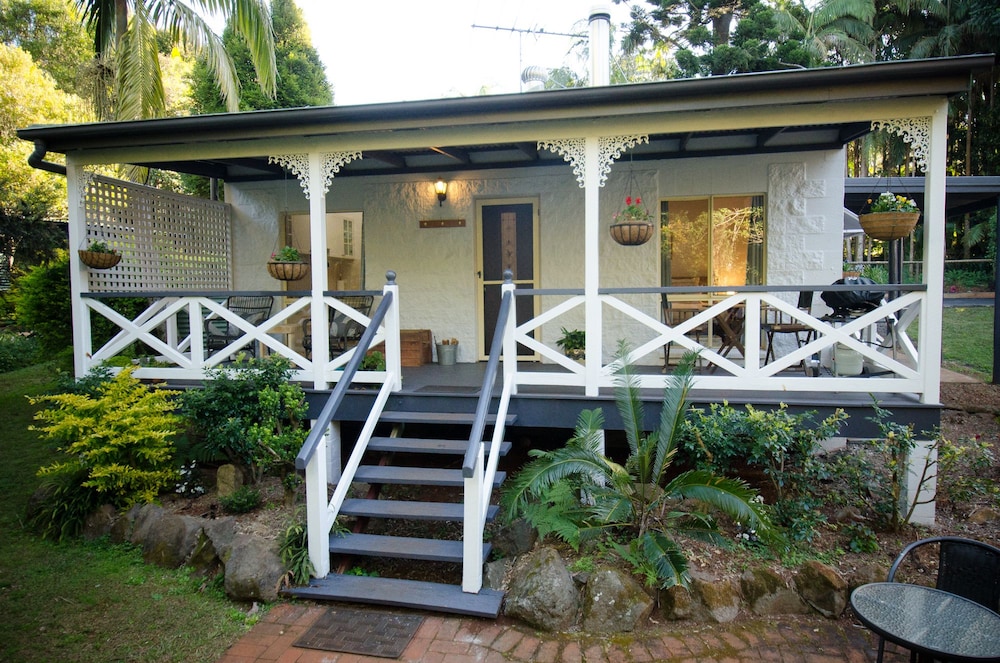 Kidd Street Cottages - carbon neutral hotel in Tamborine Mountain