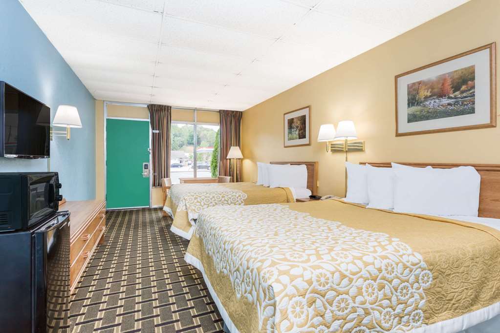 Days Inn by Wyndham Clayton - photo 16