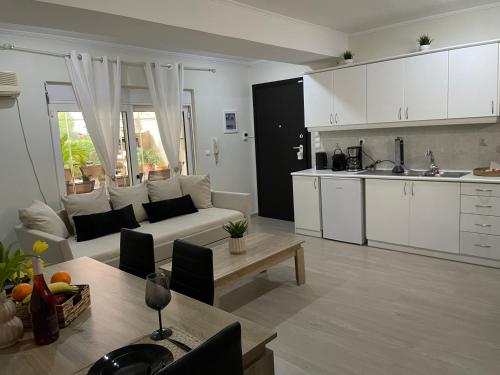 Triptolemus Stay Inn — 4-Star Luxury Hotel in Elefsina, Greece