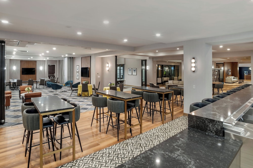Sheraton Suites Old Town Alexandria - photo 55