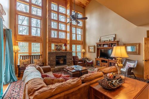 Mossy Path Hideaway — Blowing Rock — photo 3