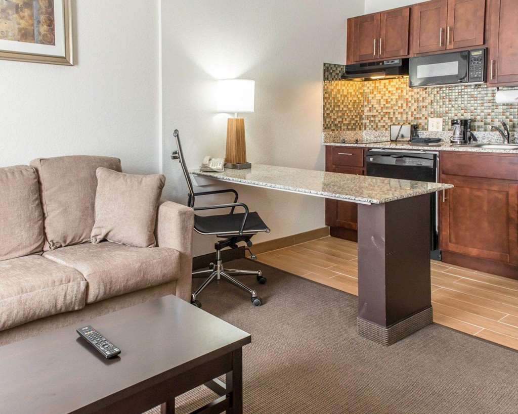 MainStay Suites Pittsburgh Airport - photo 8