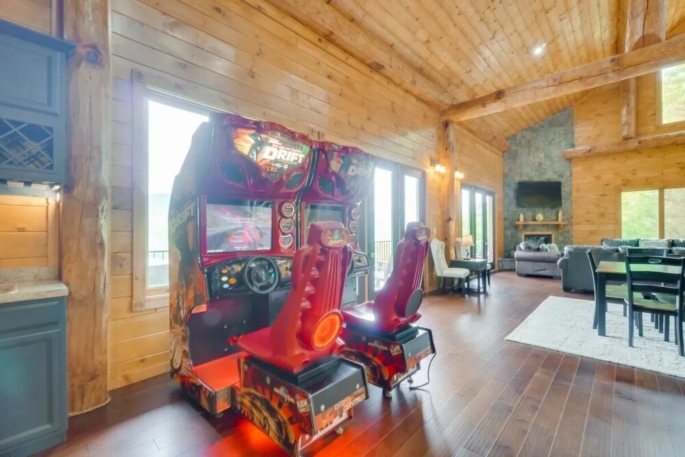 Sensational Views 4 Bedroom Cabin by Heavenly Views Resort - photo 35
