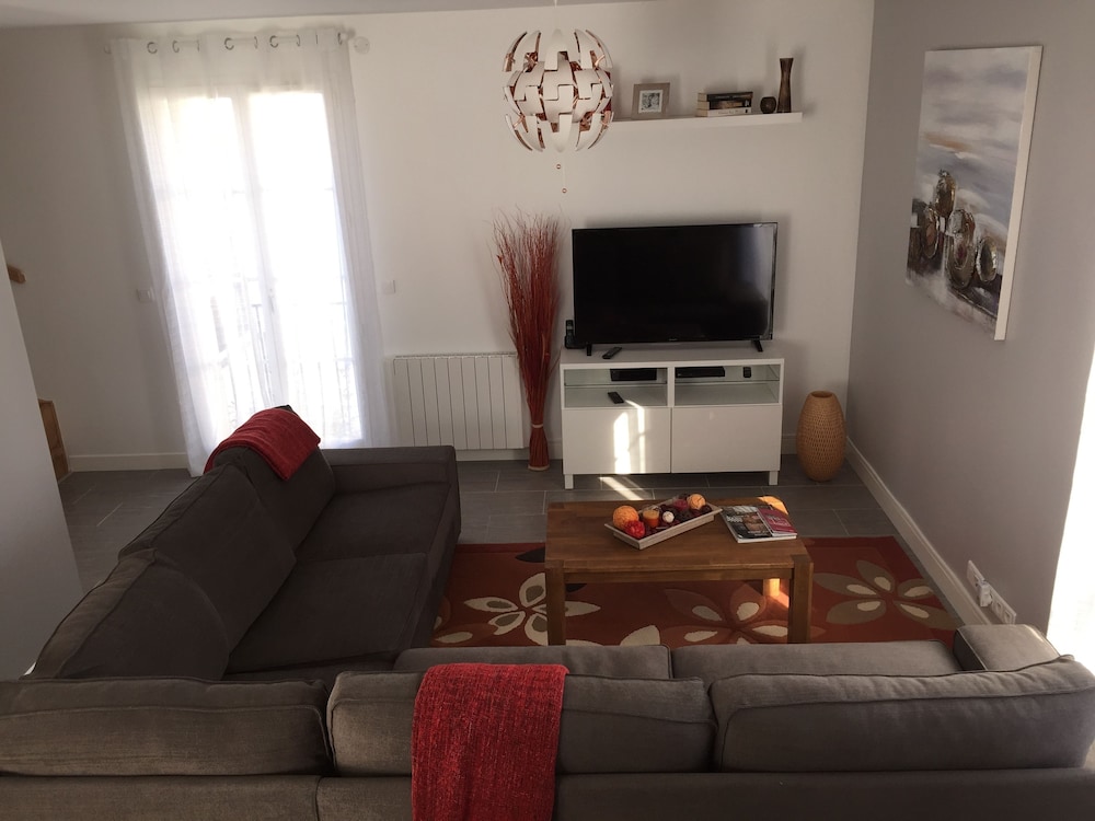 Koechi — hotel in Magny-Le-Hongre