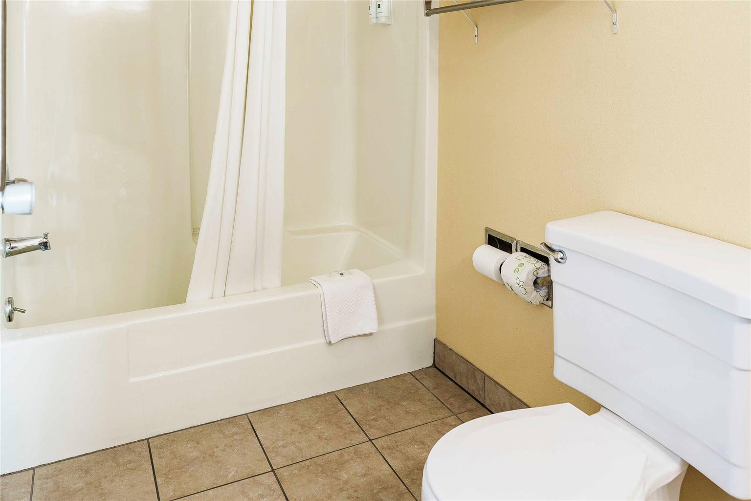 Quality Inn Ukiah - photo 62