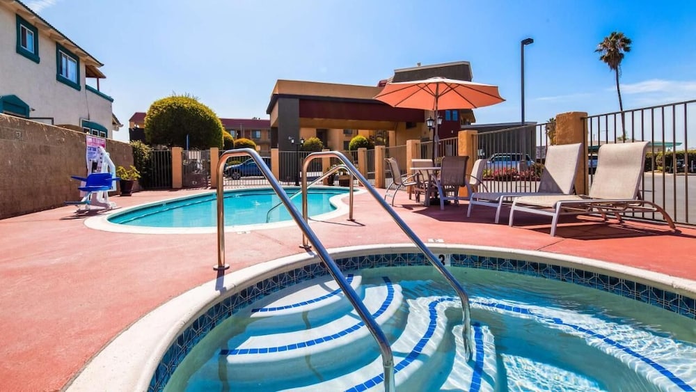 Rancho San Diego Inn and Suites - photo 25