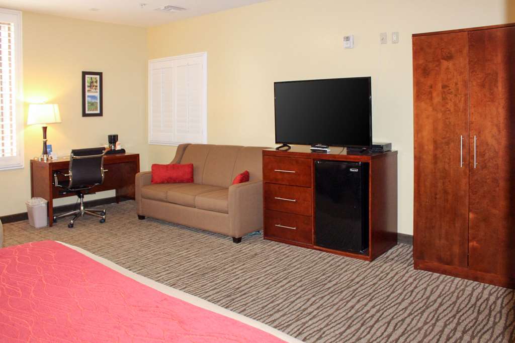 Comfort Inn Pomona near Fairplex - photo 40