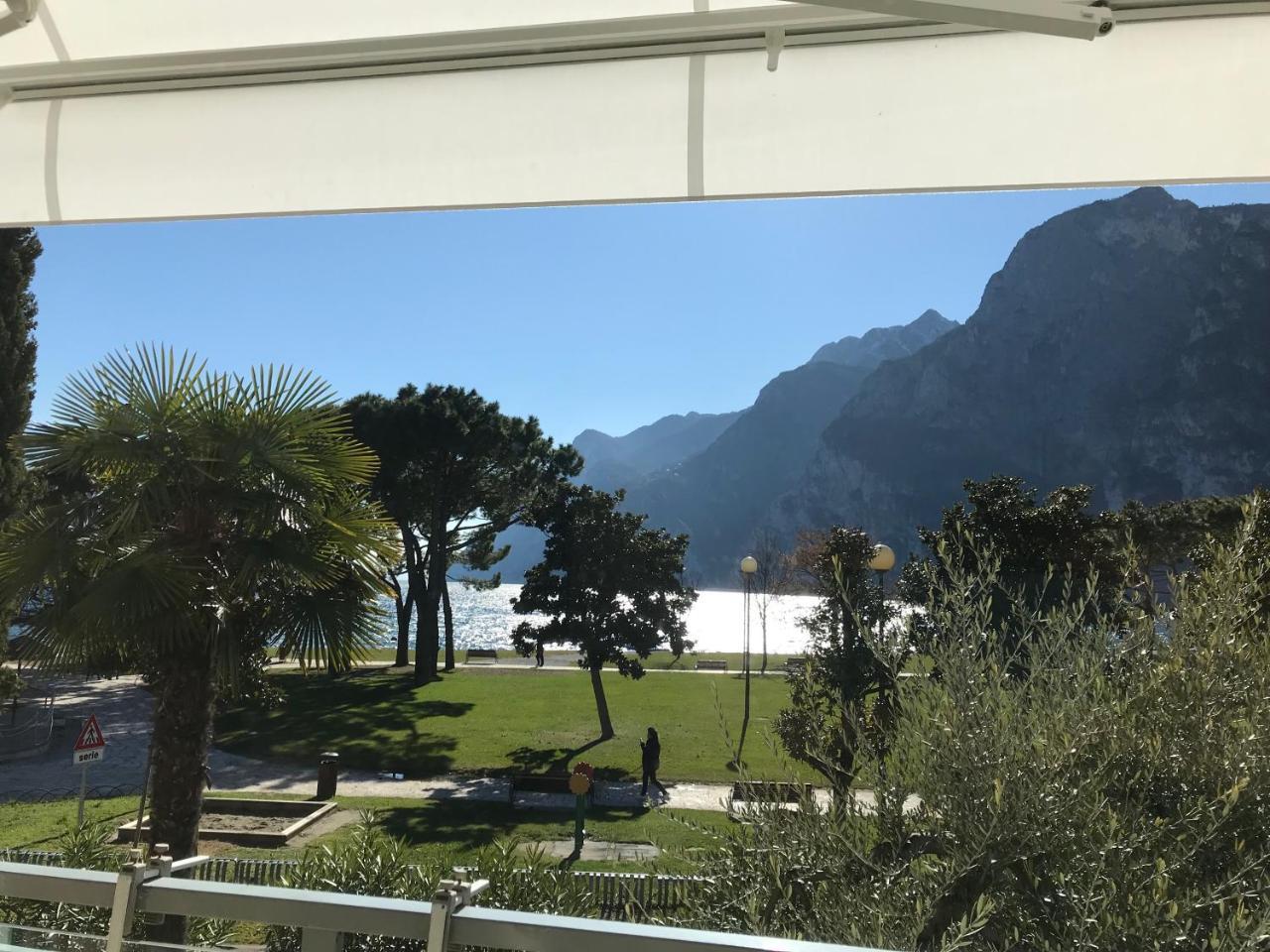 Club Nautico Phoenix Studio Lake View — 4-Star Luxury Hotel in Riva Del Garda, Italy