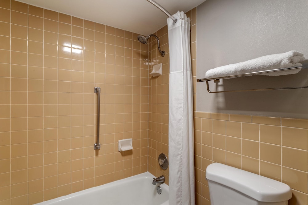 Surestay Studio By Best Western Victoria - photo 11