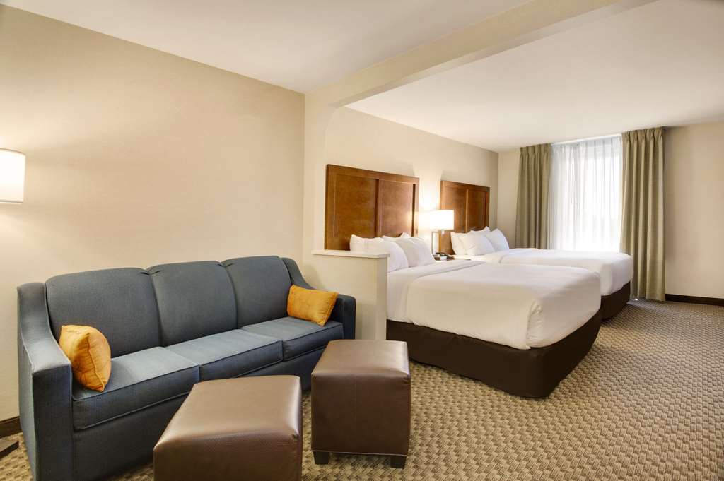 Comfort Inn Airport - photo 24