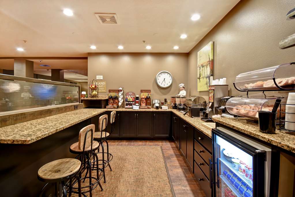 GrandStay Hotel & Suites - photo 20