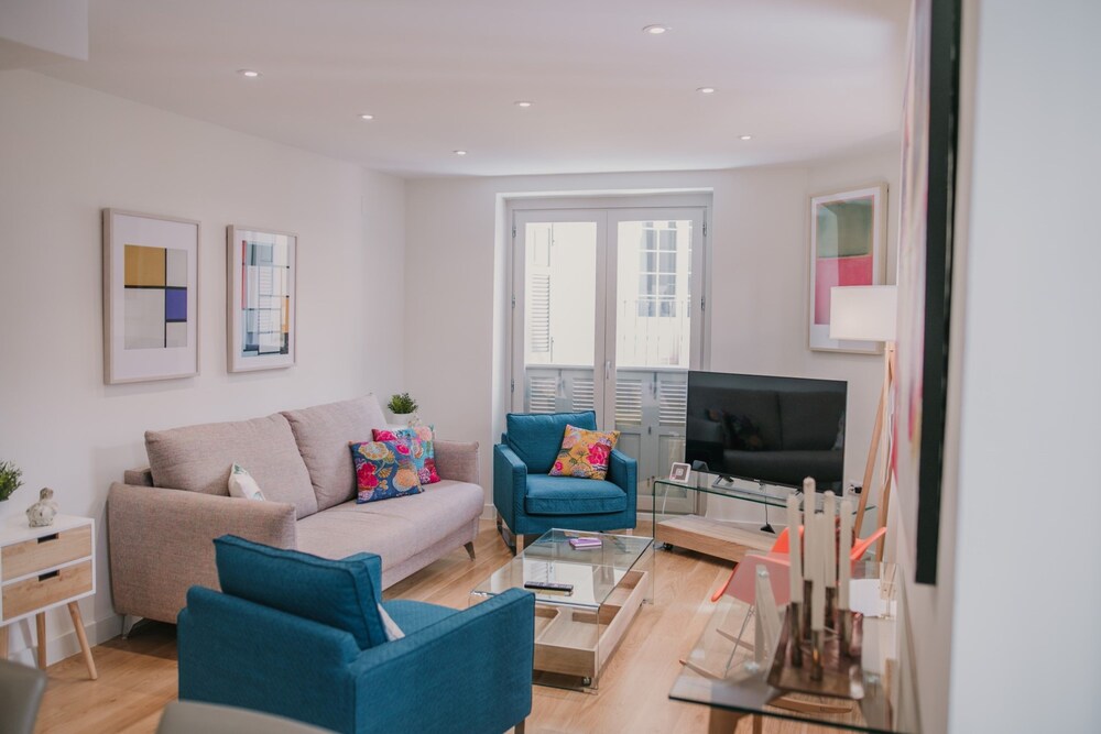 Picasso City Center 1A — 4-Star Luxury Hotel in Malaga, Spain