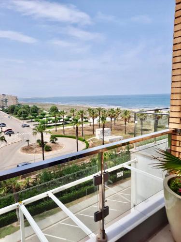 Apartamento A 30 Metros Del Mar Guardamar De La Safor — 4-Star Luxury Hotel in Guardamar Del Segura, Spain