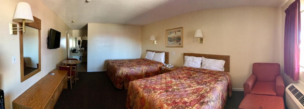 Regal Motel in Las Vegas New Mexico - photo 19