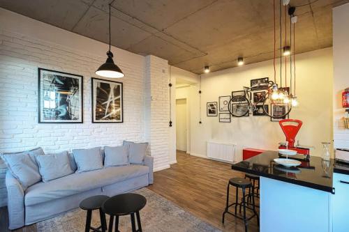 Chic Abanotubani Apt By Wehost