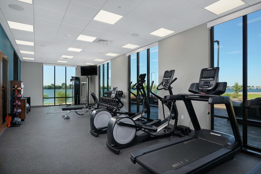 Hampton Inn by Hilton Burley - photo 23
