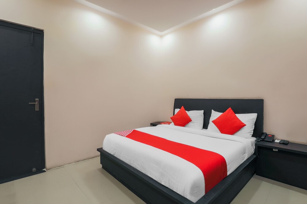 Oyo 22828 Flagship Sector 1a — Haridwar