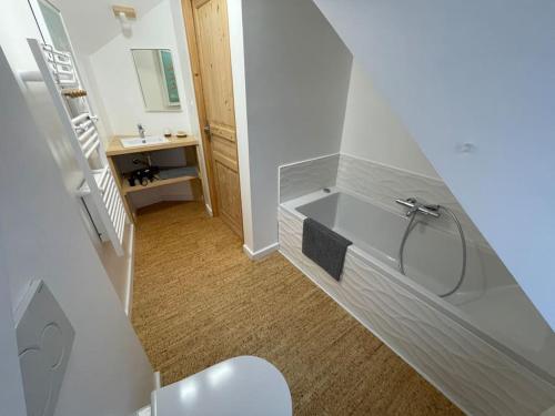Maison de Ville Plage a Pied — 4-Star Luxury Hotel in Crozon, France