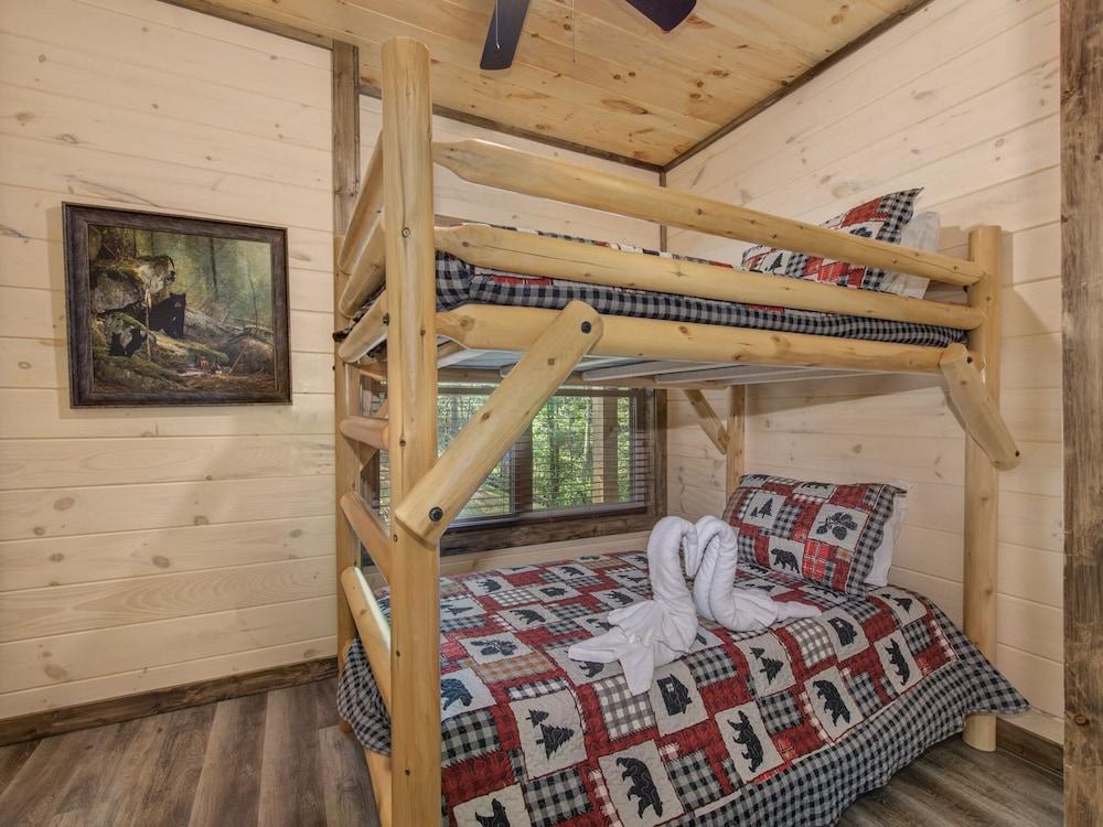 Matterhorn - carbon neutral hotel in Sevierville