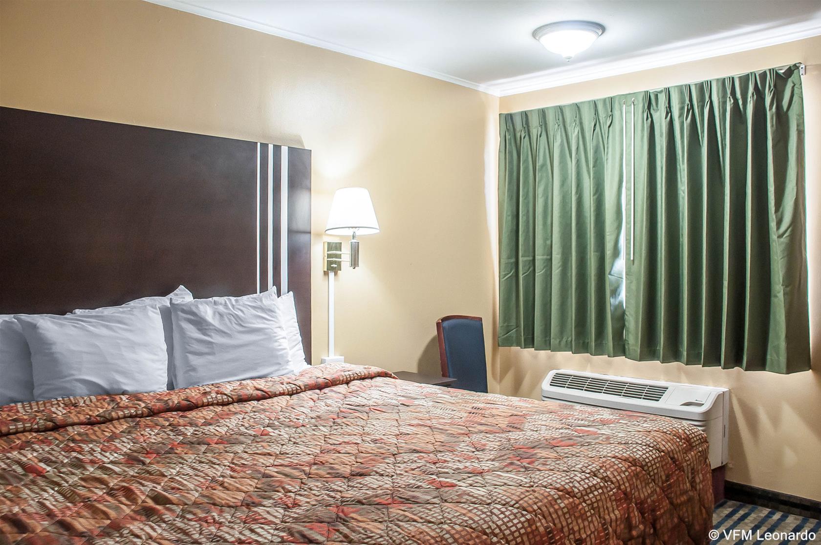 Amherst Inn & Suites - photo 9