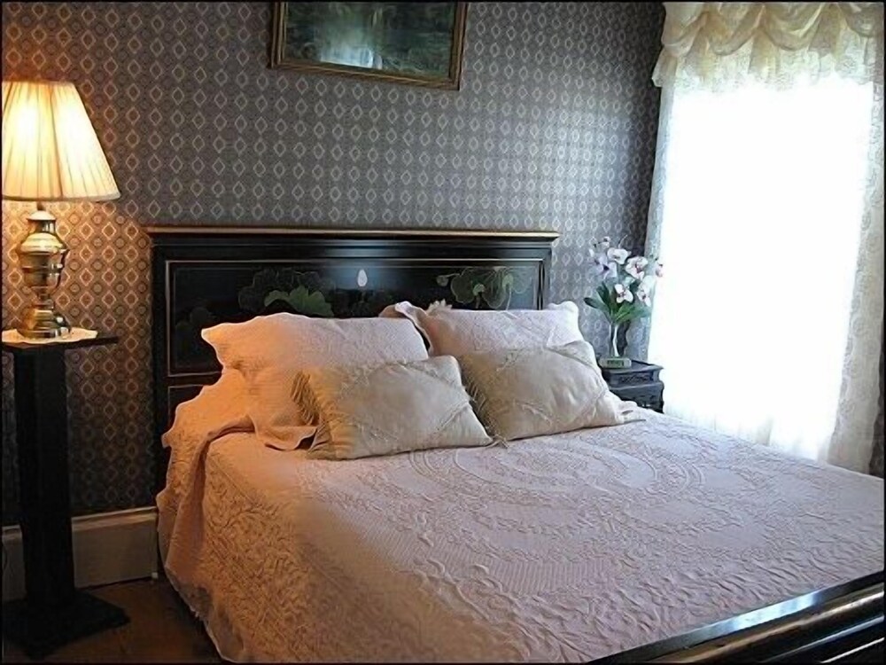 The Central House - photo 12