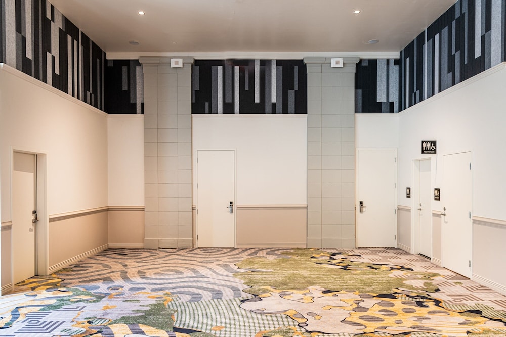 SpringHill Suites by Marriott Baltimore Downtown Convention Center Area - photo 13