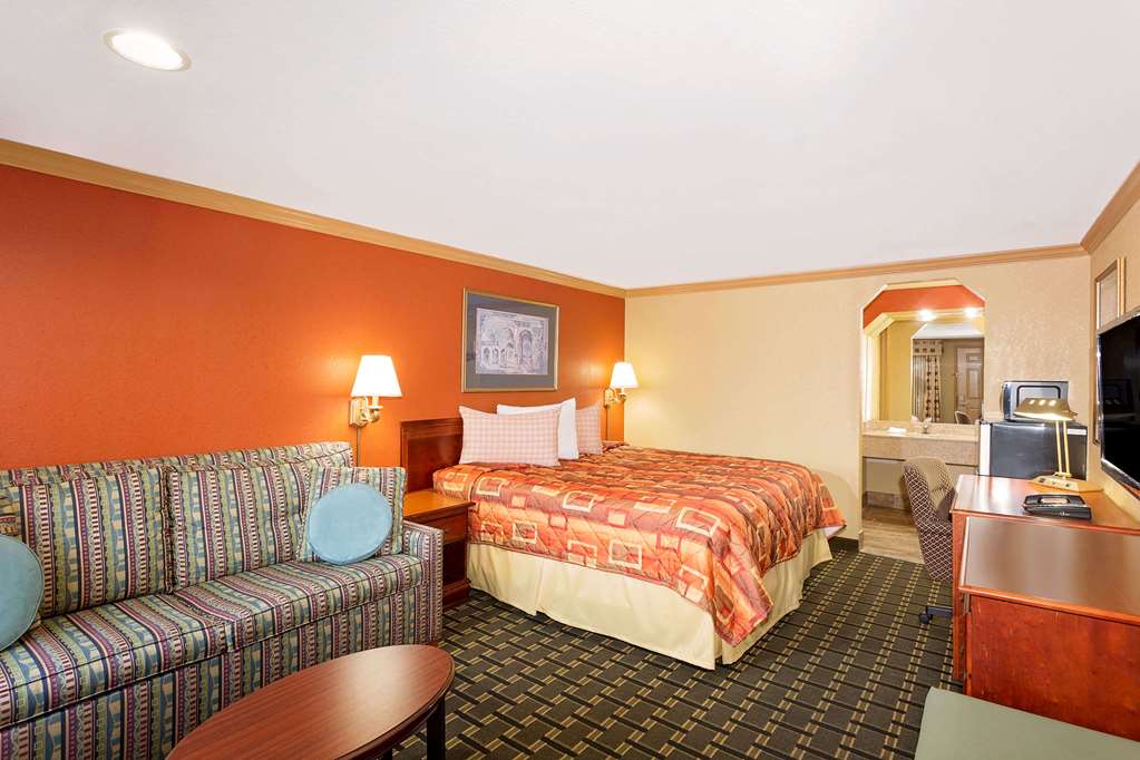 Knights Inn Port Charlotte - photo 8