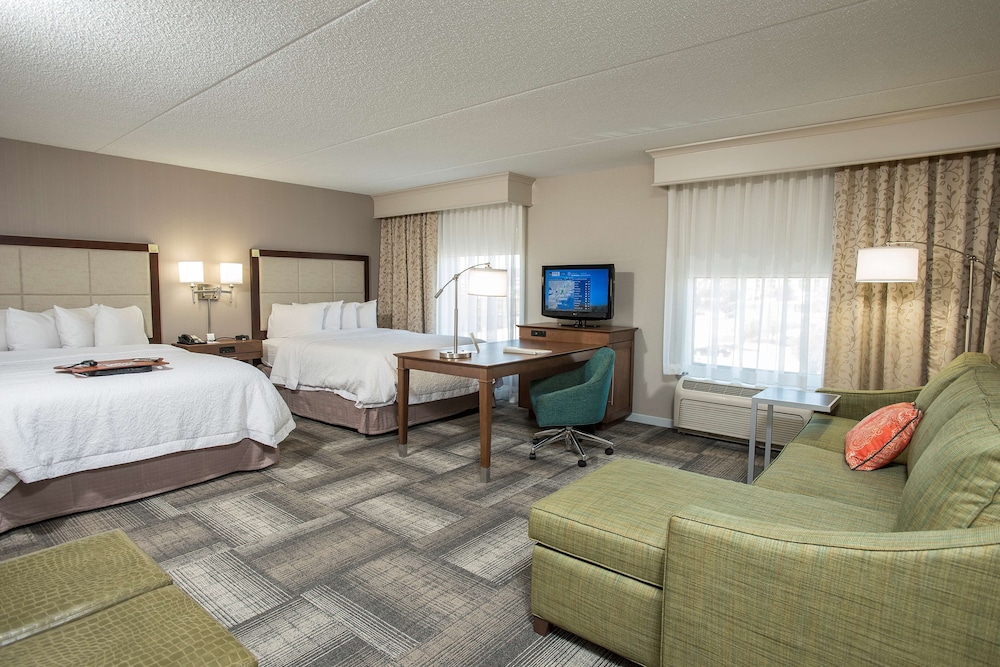 Hampton Inn & Suites Cincinnati Union Center - photo 10