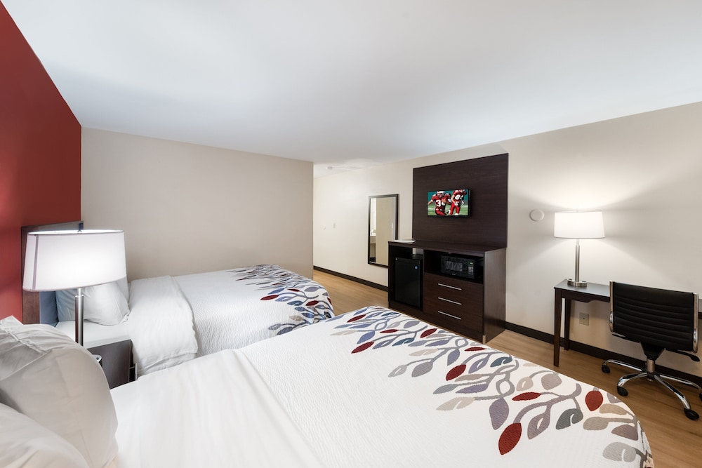 Red Roof Inn Fort Wayne - photo 9