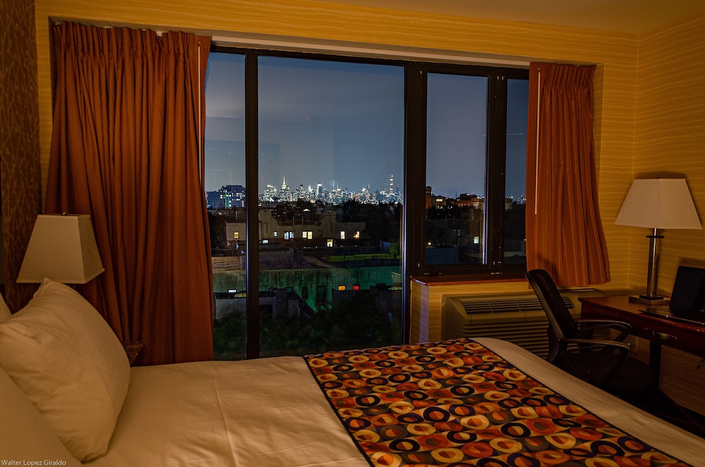 Elmhurst Hotel - photo 18