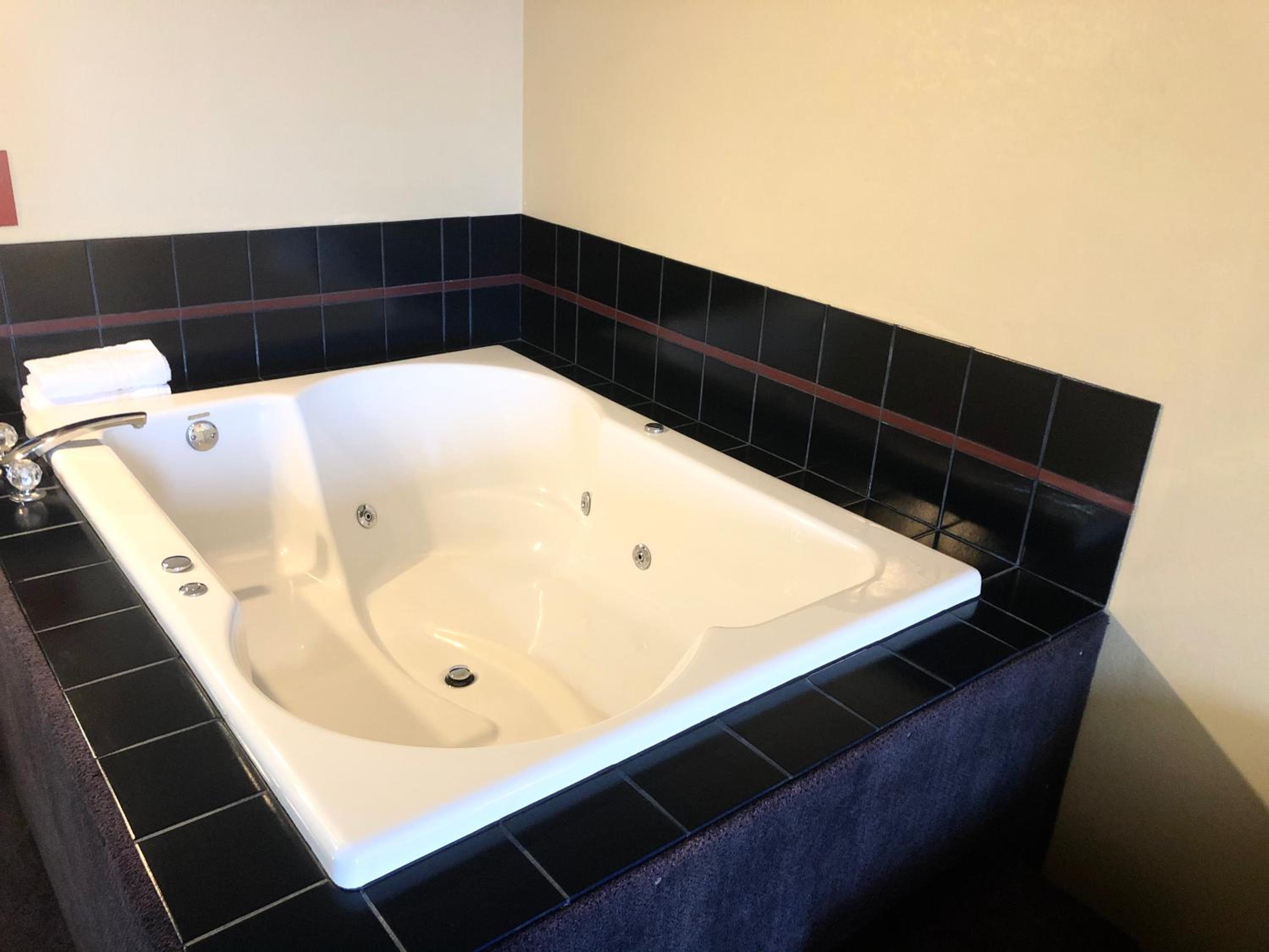 Travelodge by Wyndham Grand Island - photo 35