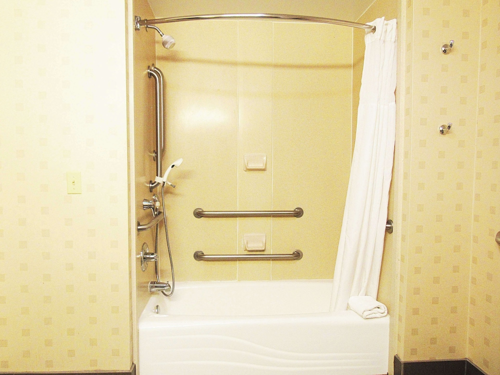 Hampton Inn Oxford West - photo 50