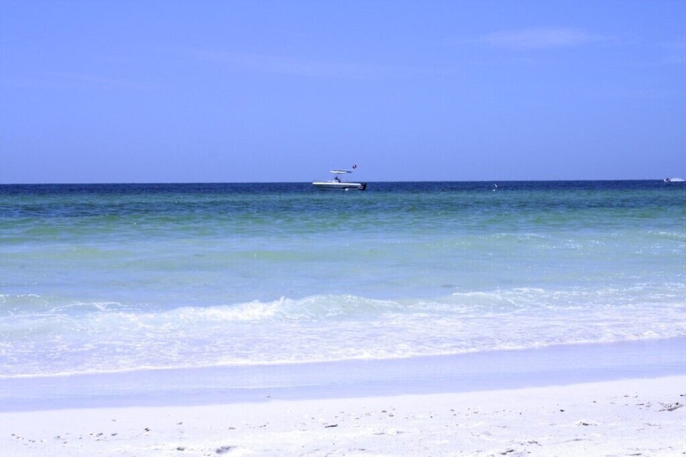 Beach Sands A 203 by Anna Maria - photo 60