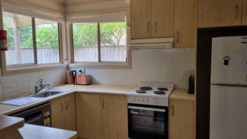 Idyllic Seaside Hideaway — Hawks Nest — photo 4