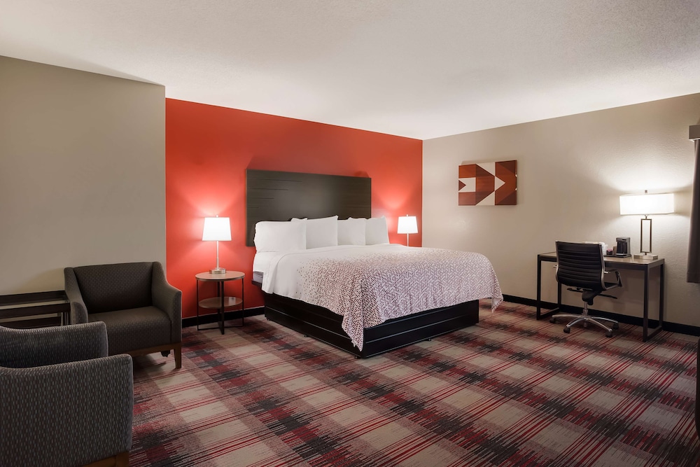 SureStay Hotel by Best Western Higginsville - photo 7