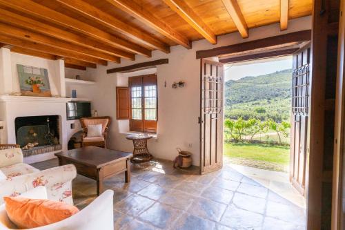 Finca Sta Teresa Casa Grande — 4-Star Luxury Hotel in Estepona, Spain