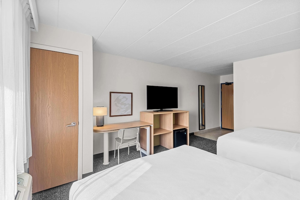 Spark by Hilton Cedar Falls - photo 13