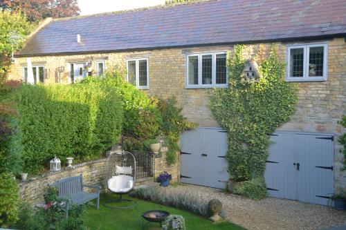Church Cottage Barn — 4-Star Luxury Hotel in Stow On The Wold, United Kingdom