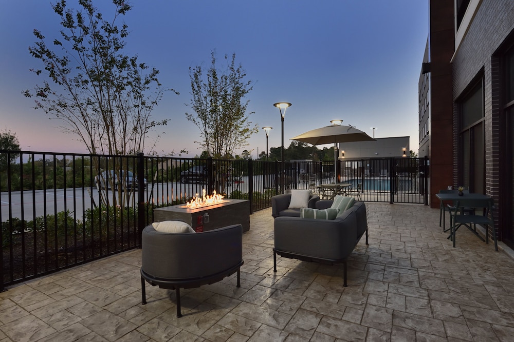 Holiday Inn Express & Suites Spring Woodlands Area by IHG - photo 25